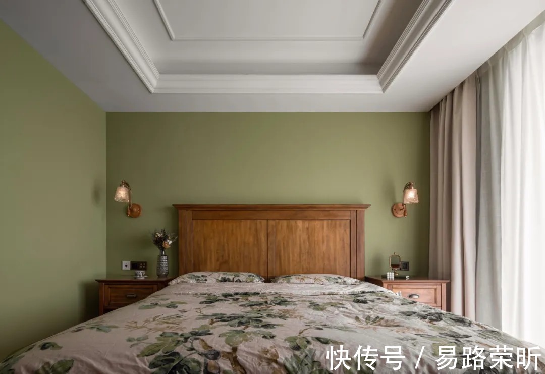 住所|把屋主中意的颜色通通搬到家中,塑造出一个时尚又颇具复古气息的高级感住所