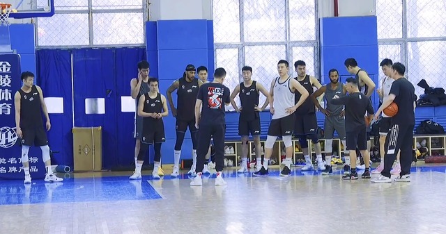 cb辽宁男篮最新12人名单曝光!俞泽辰取代刘志轩,鄢手骐被放弃
