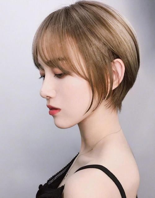 脸小留什么发型有气质？这三种发型更适合