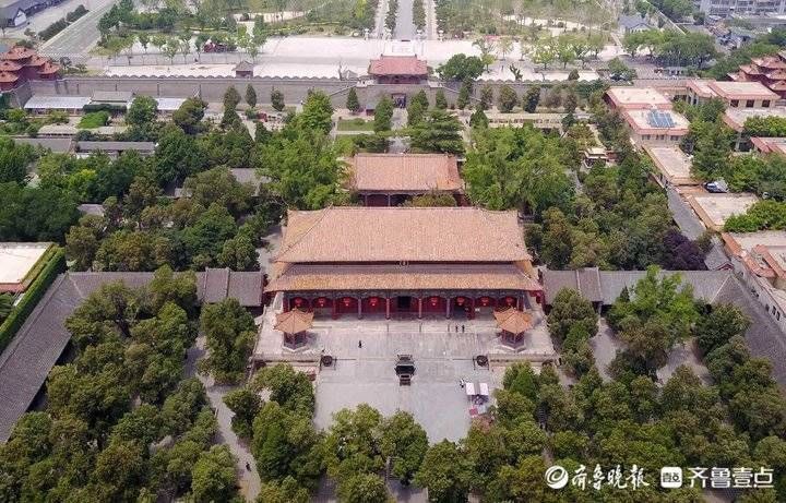 泰山|神圣庄严大方，航拍泰山中轴线上的岱庙盛夏美景