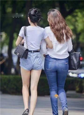 牛仔裤 丰满女人的首选,时尚的紧身牛仔裤,让你的美一点也不会掉范!