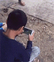 |搞笑GIF:长点心吧 对面住的可都是单身汉啊