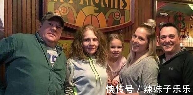 姐姐|寻了7年的人就住在隔壁，快递员的失误让他们终于相认