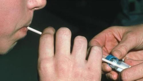 幽门螺旋杆菌越杀越多？用2个'秘密武器'灭它，肠胃病绕道跑