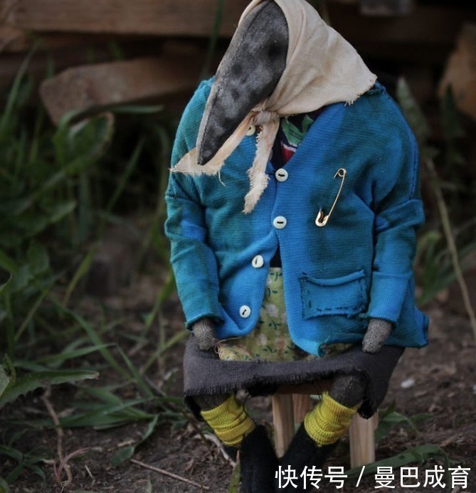 美女&俄罗斯美女手工艺术家和她独特的玩偶们!