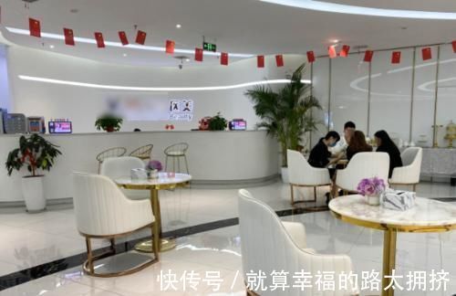 假体|隆胸意外休克,医生边抢救边手术;女子醒后怒了,隐瞒病史医院喊冤