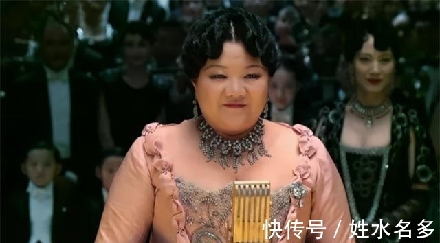 洪晃@洪晃:女人没睡过男人算白活,睡1个算亏本,5-10个才够本