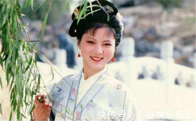 贾宝玉|袭人与贾宝玉“偷试”多年,为何她一直没怀孕?看看贾宝玉咋做的