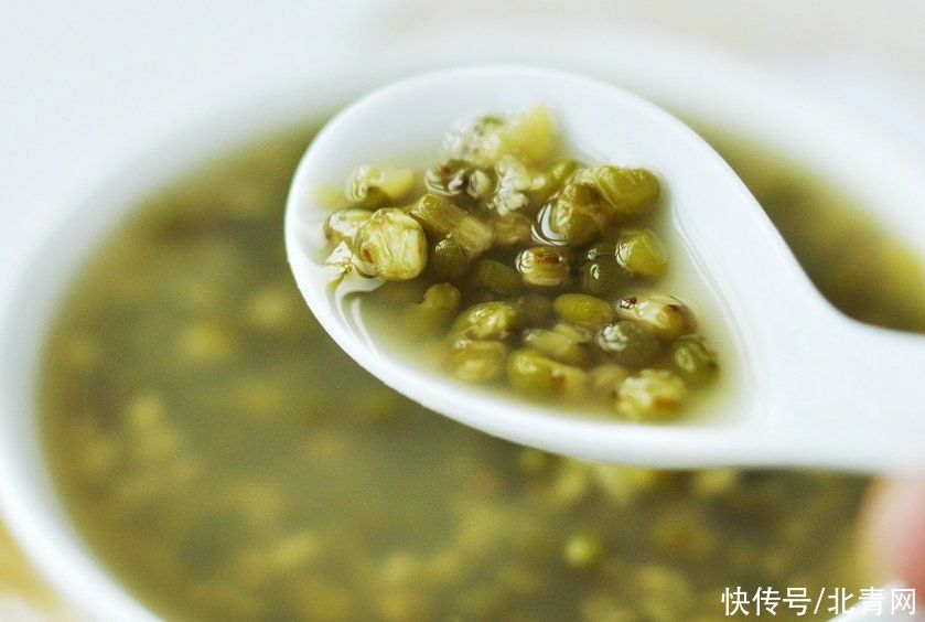 脾胃虚寒|早晚一碗绿豆汤,解暑又养生?脾胃虚寒的人要少喝