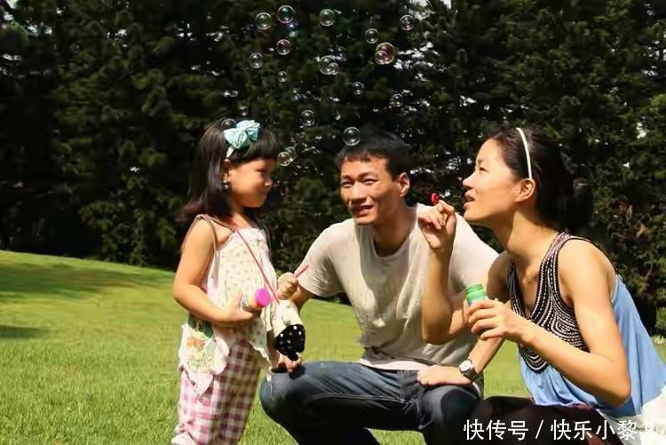 妈妈|妈妈、爸爸、奶奶,谁带大的孩子智商比较高?哈佛研究结果出来了