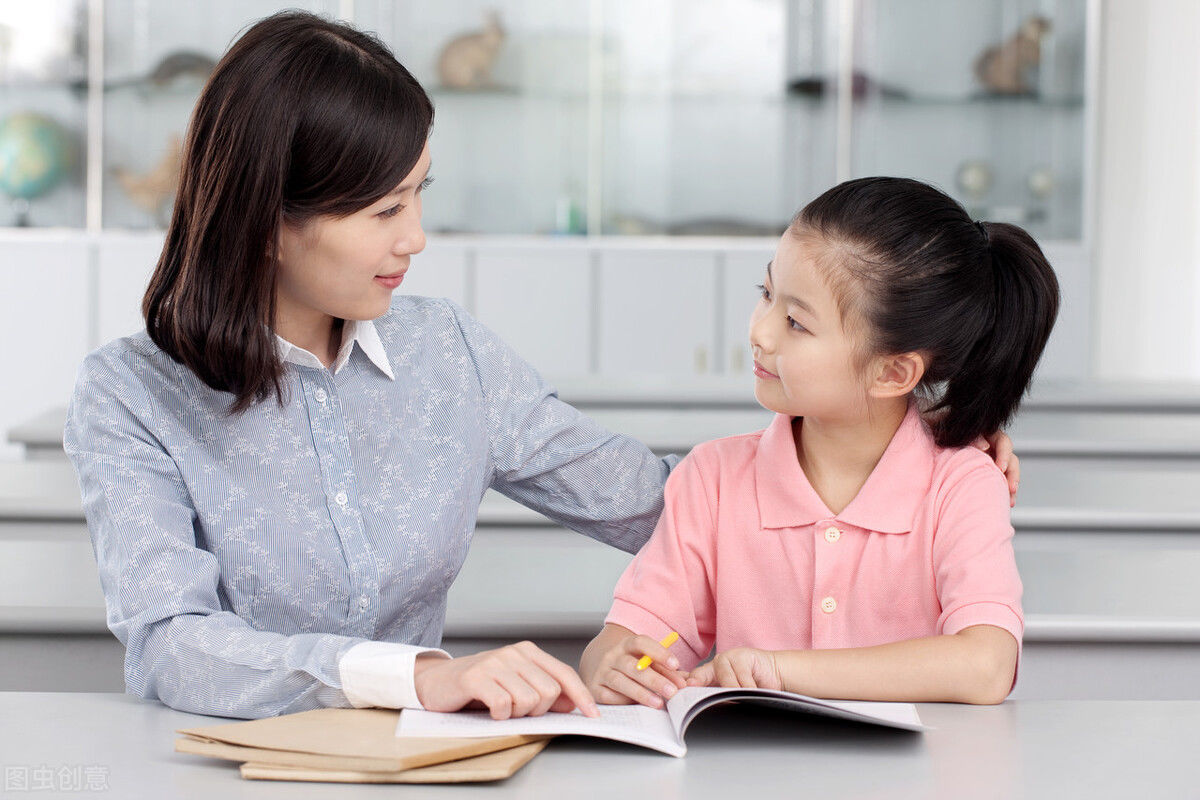 现代家庭|现代的家庭教育有很多问题，如不警惕或改变，早晚会出事