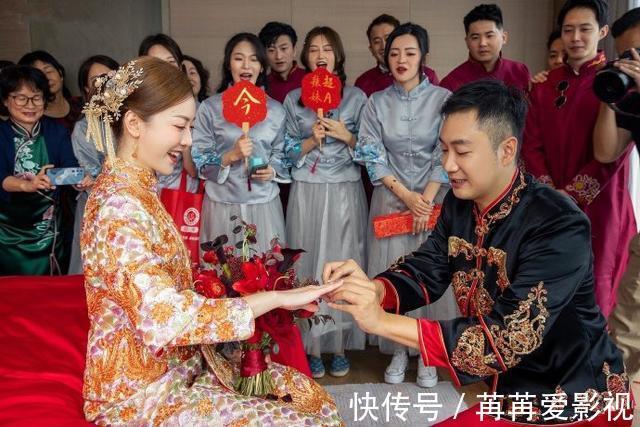 球迷们|林丹帅气亮相,李永波形象大变并叮嘱:打羽毛球的要听做羽毛球的