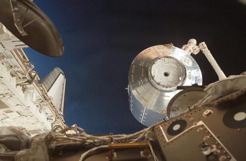 为庆祝人类连续登上国际空间站20年,NASA“揭秘”太空生活