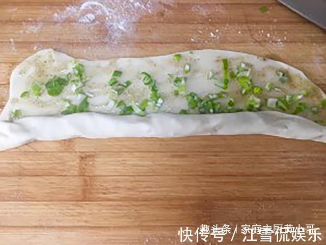 好吃|电饼铛烙饼总发硬，原来错在此处，面点师教你一招，柔润又好吃