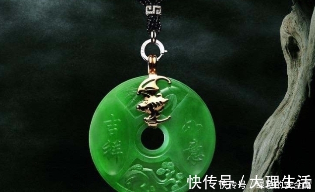 养护|翡翠首饰非常珍贵，所以要进行精心的养护，才能保持好的光泽