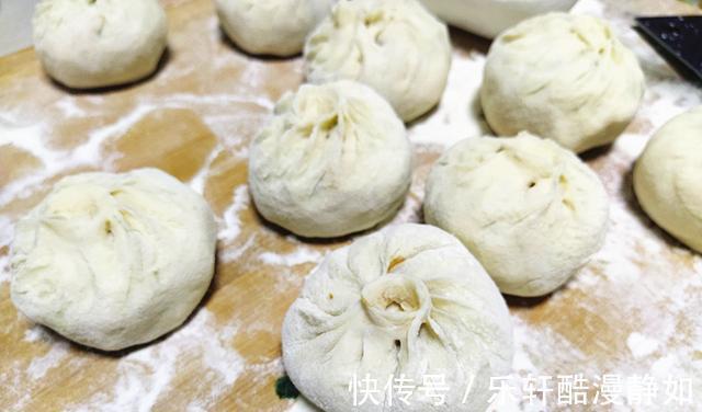 包菜|为啥在家做水煎包不如卖的好吃调馅有秘诀,掌握方法你也可以卖