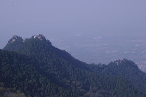 小屋|秦岭穿越走错路，意外发现不为人知的风景，这样的秦岭你见过吗