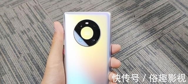 os|买华为还是iPhone？价格+系统多方面对比，网友：这回懂怎么选了