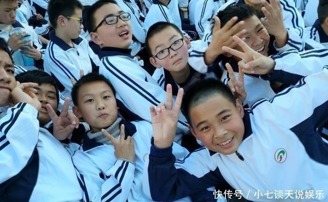 手机|初中生玩手机都看什么?游戏追剧都不重要,这个“网站”成导火索