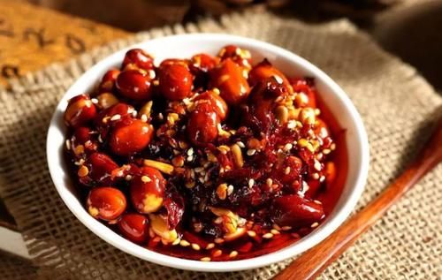 油炸食物|长期便秘的人，少碰“3物”，常喝“1水”，或能帮助肠道润滑