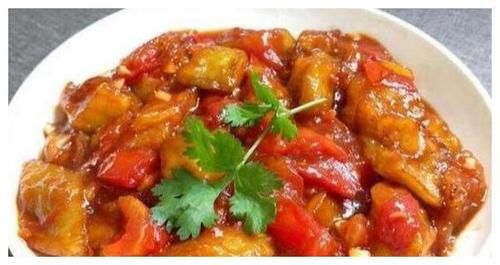 美食推荐：西红柿烧茄子，宫保虾球，红烧鳜鱼，蒜子啤酒蛙的做法