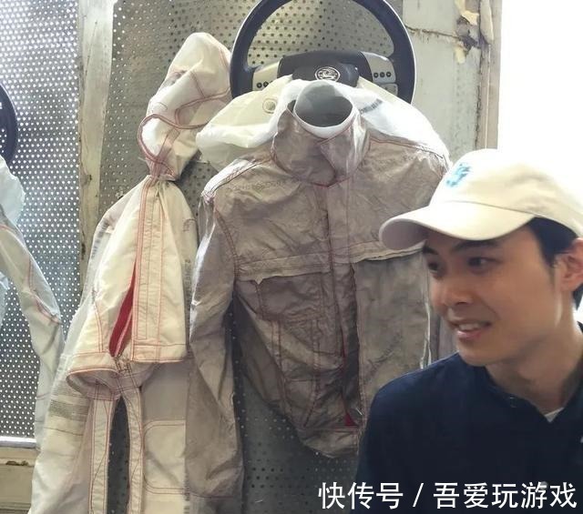 asic 用废弃安全气囊做鞋,都能炒到 2 万元!