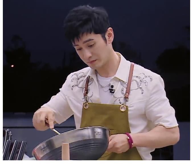 龚俊|中餐厅首播槽点多,龚俊非常驻嘉宾,缺乏厨艺担当难支撑
