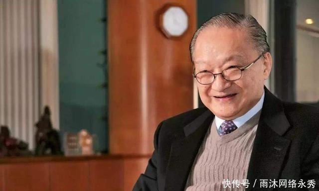  金庸|给女性起名字时，金庸喜欢用单字，古龙喜欢用叠字，却都非常好听