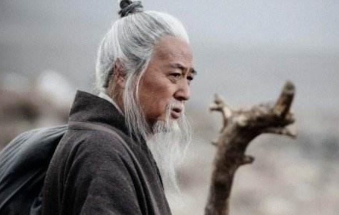 俗语说:“十年河东转河西”,下半句才是精华,老祖宗的经验之谈!