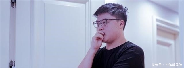 拳头|拳头是要助力UZI复出？新版本AD神装变态，UZI玩了局VN效果太夸张