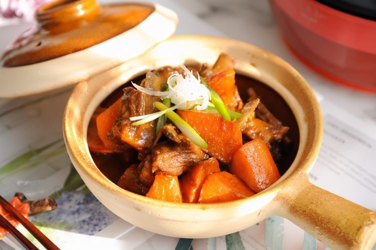 羊肉滋补又御寒，冬天和羊肉更配，老少皆宜