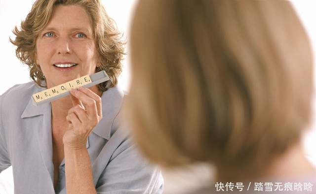 雌激素|快要绝经的女性，身体或会收到4个“提示”，别忽视，多做下保养