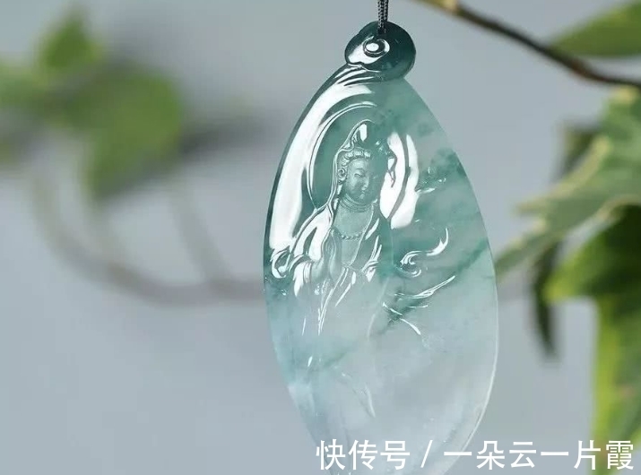 翡翠观音|佩戴翡翠观音一定要心诚，这些忌讳不要触碰，它才能带来很多好运