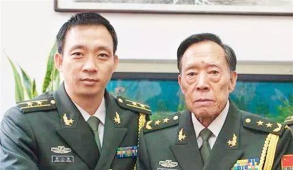 抗洪|22年前,在98抗洪中创造“千年一堵”的董万瑞,现状如何?