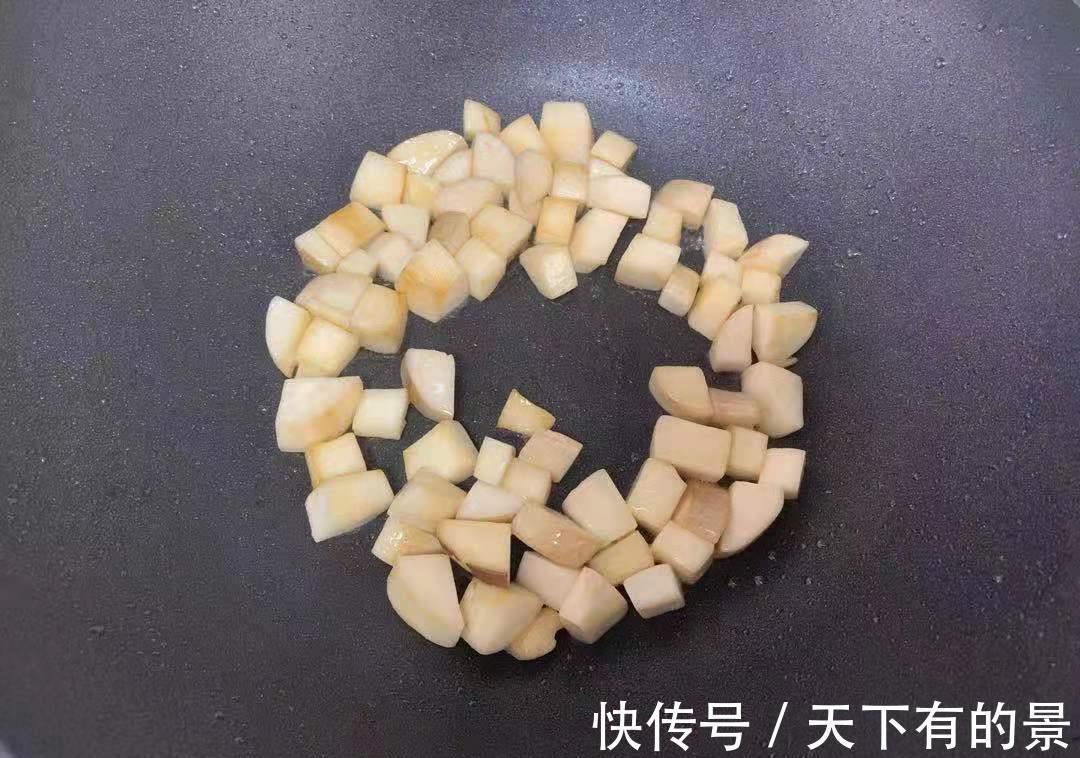 杏鲍菇|杏鲍菇这做法真绝了,汤汁浓郁,用来拌饭,多少米饭都不够吃