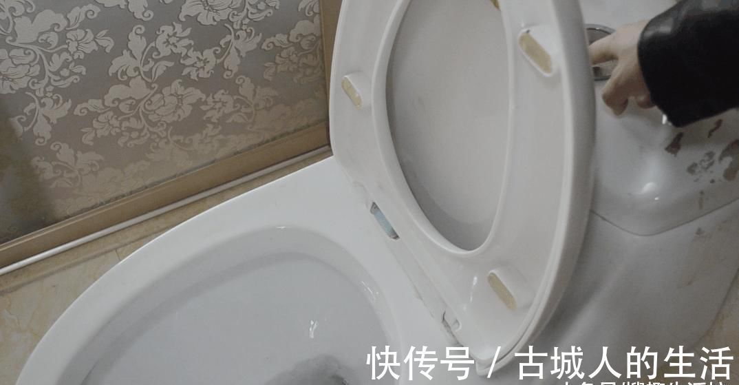 洁厕液|把气球放在马桶里面, 能解决家家户户都困扰的难题, 简直太实用了