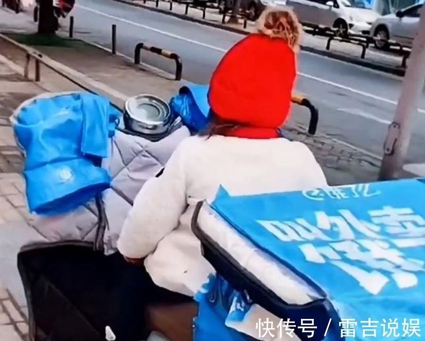 好好学习|出生6个月住在外卖箱里,陪爸爸送餐的萌娃长大了,笑容依然治愈