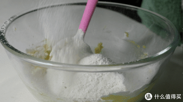 法式焦糖杏仁酥,上层焦糖杏仁浓郁香脆,下层酥饼奶酥掉渣,真香