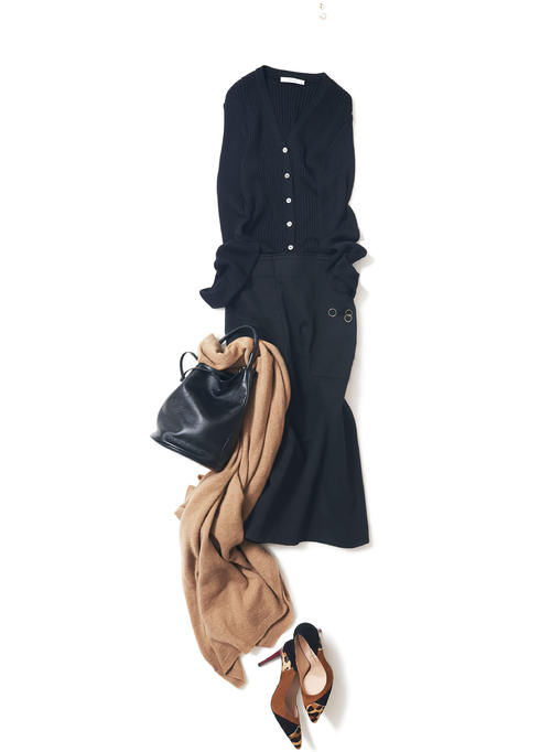 春天穿奶奶衫时，如何避免老气？针织开衫的“穿搭之道”，请知悉