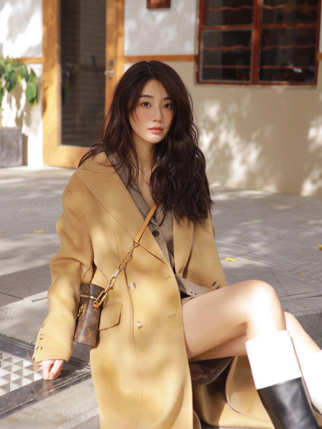 穿搭|冬季搭配单品“买精不买多”,衣橱里要备“大衣”,舒适又时髦