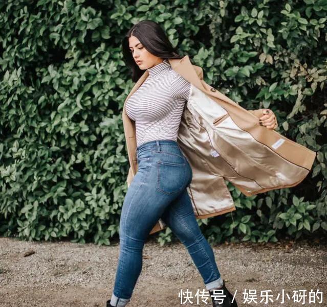 双脚|30岁辣妈饱满身材魅力十足，犹如20岁少女，宝妈如何恢复身材？