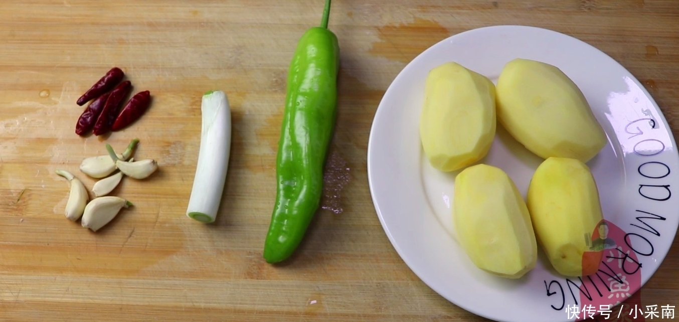 翻炒均匀|酸辣土豆丝:为什么总做不出饭店的味道?原来做法是错的