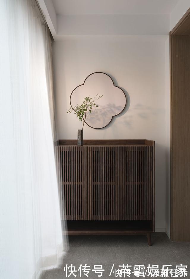 庭院|取消客厅三件套,只摆一张大长桌,79㎡的家简洁质朴,太满意了