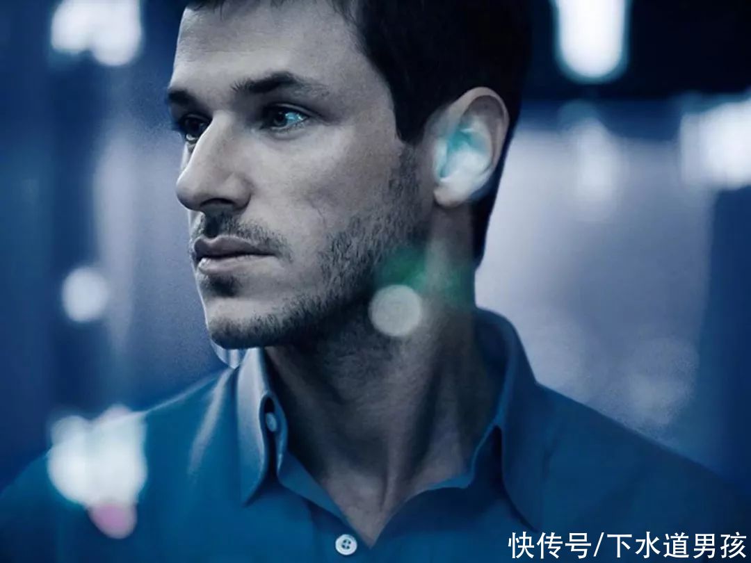 他连续十一年担任香奈儿CHANEL 品牌代言人