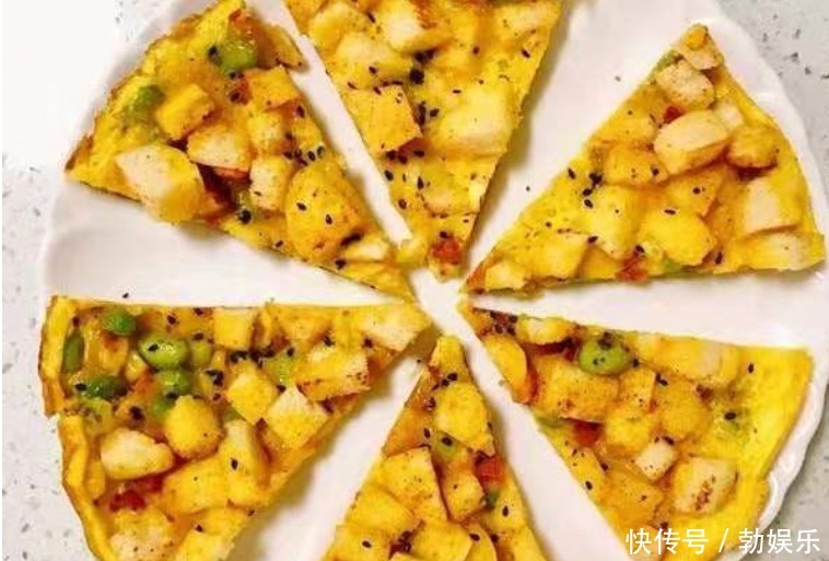 家里吃剩下的菜,改做成中国披萨,孩子吃一口停不下来