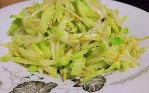 这道菜北方人是一道罕见的菜,尤其是南方人却特别受欢迎