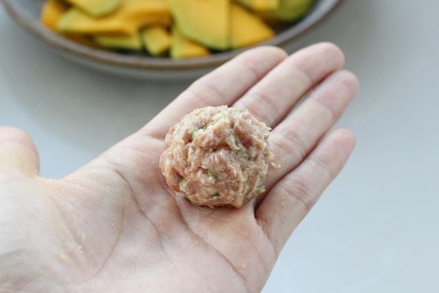 三伏天我家经常吃蒸菜，简单美味营养不流失，还能远离油烟困扰