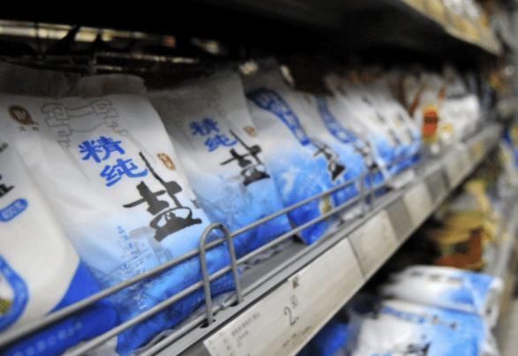 买食盐时,不管什么牌子,看准这“2个字”,一眼便知道真假