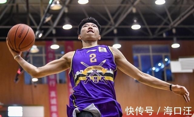 cb人才井噴！中國男籃現(xiàn)在25歲以下的優(yōu)秀后衛(wèi)居然有這么多！