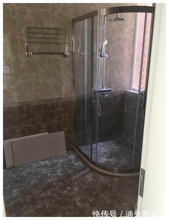 装修|130平复式楼装修结束,放弃了144平的3室2厅,就贪了顶楼的大露台